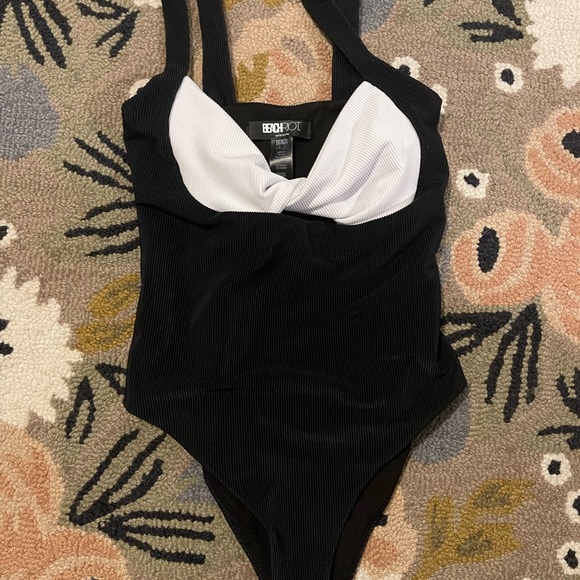 Anthropologie Beach Riot ColorBlock One Piece Swim Suit Black White Size XS NWOT - Picture 6 of 6